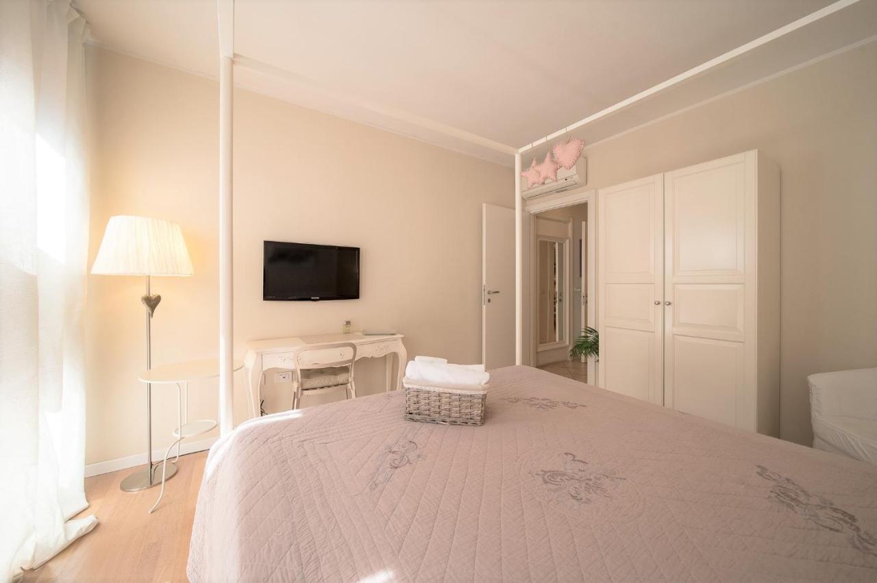 Bed In Bo Saragozza Hotel โบโลญญา ภายนอก รูปภาพ